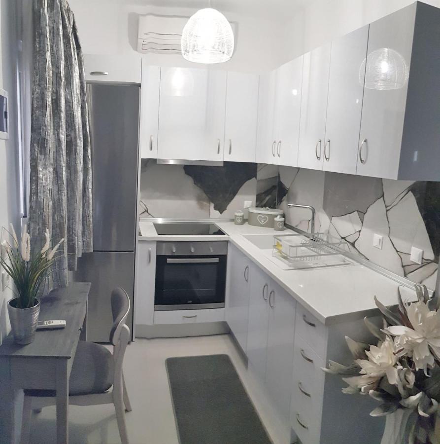Polychrono New 2 Bedroom Apt. Just By The Sea! Екстериор снимка